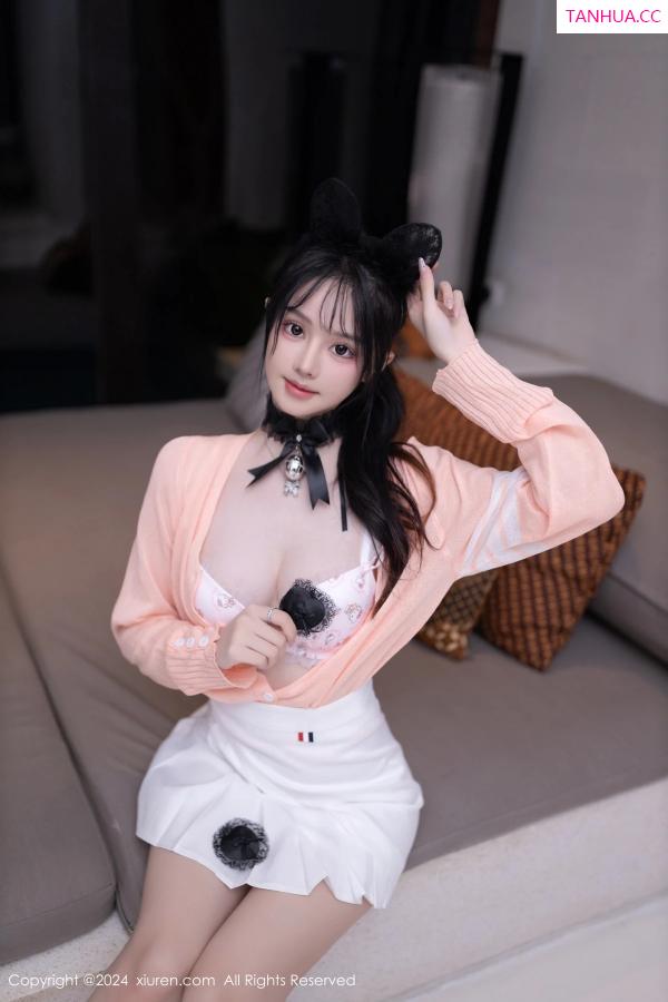  [XiuRen]高清写真图 2024.02.23 No.8138 幼幼 性感美腿第18张图片